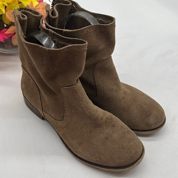 Crown Vintage Tan Suede Ankle Boot Sz 6  MCA1878G - Picture 1 of 8